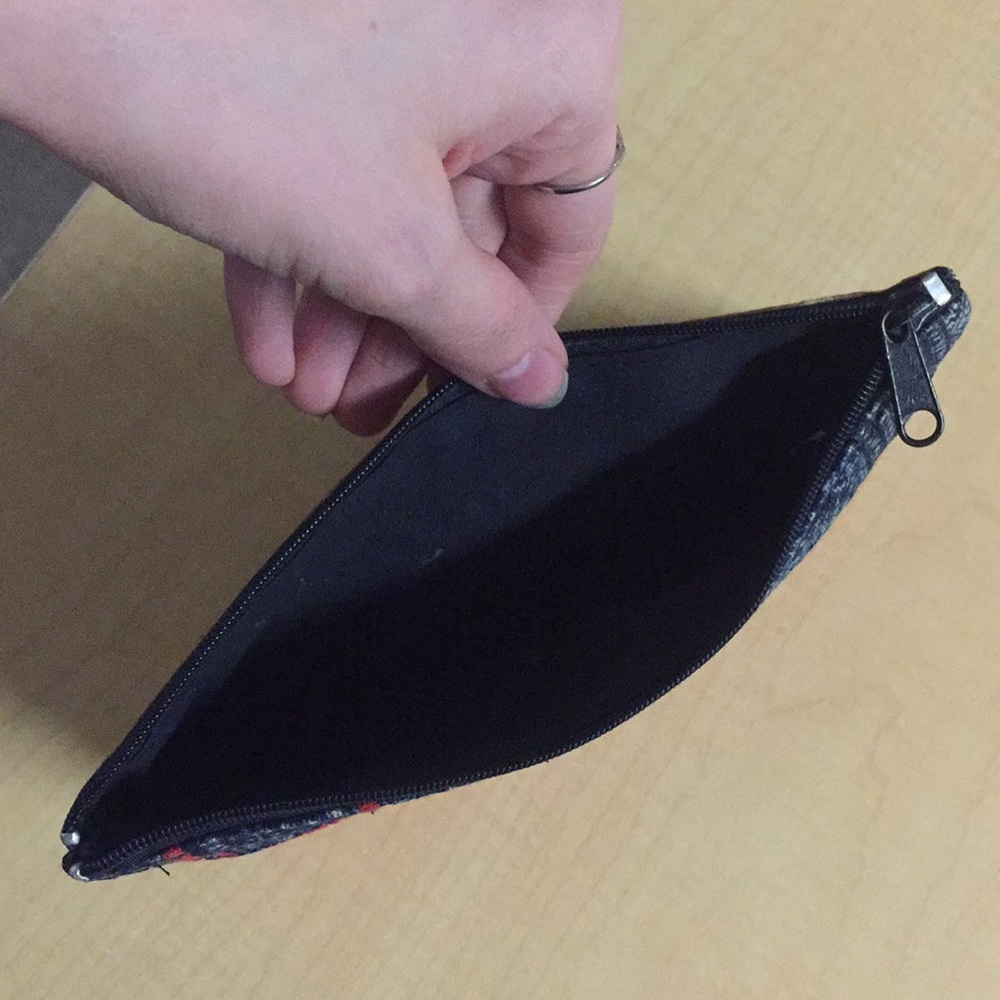 Beautiful Cloth Pouch - Picture 3 of 3